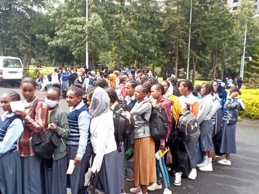 በኢትዮጵያ ሲቪል ሰርቪስ ዩኒቨርሲቲ የተመደቡ የማህበራዊ ሳይንስ ትምህርት  ዘርፍ የ12 ክፍል ተማሪዎች ወደ ዩኒቨርስቲ መግባት ጀምረዋል
