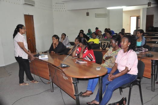 CCITC Holds Discussion with Female Students