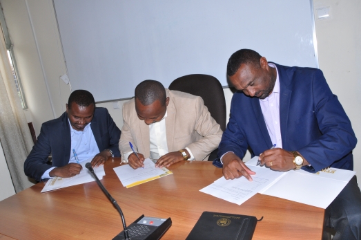 ECSU and UDCB Asossa City Administration Signed Contract Agreement