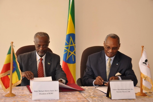 ECSU Signs Memorandum of Understanding (MOU) with IAR 