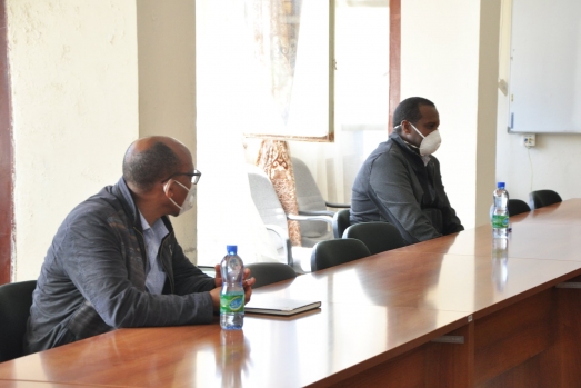 ECSU sign a contract agreement