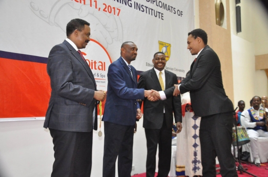 Ministry of Foreign Affair Holds Graduation Ceremony for Graduating Diplomats