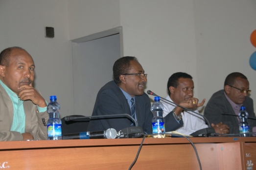 Professor Fekadu Beyene Discusses with Teaching Staff