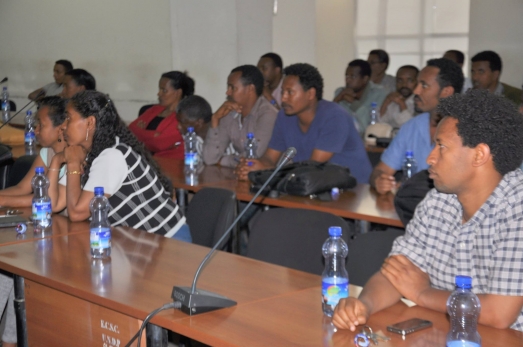 Professor Fekadu Beyene Discusses with Teaching Staff