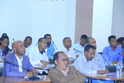 Social Media as Social Glue or otherwise