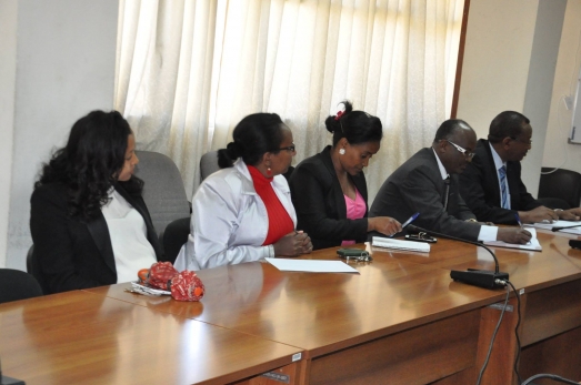 The New President Holds Discussion with Staff