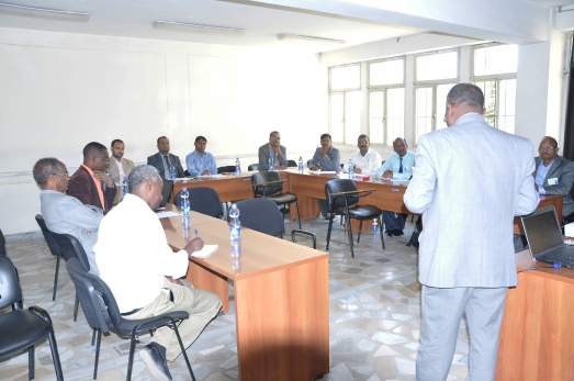 Workshop Held for New International Staff